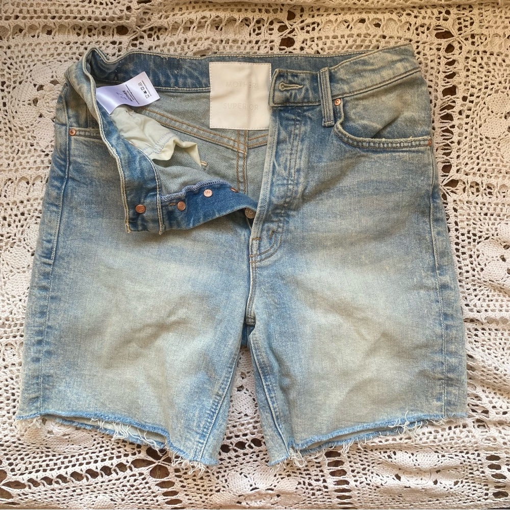 Mother denim mid length jean shorts excellent condition